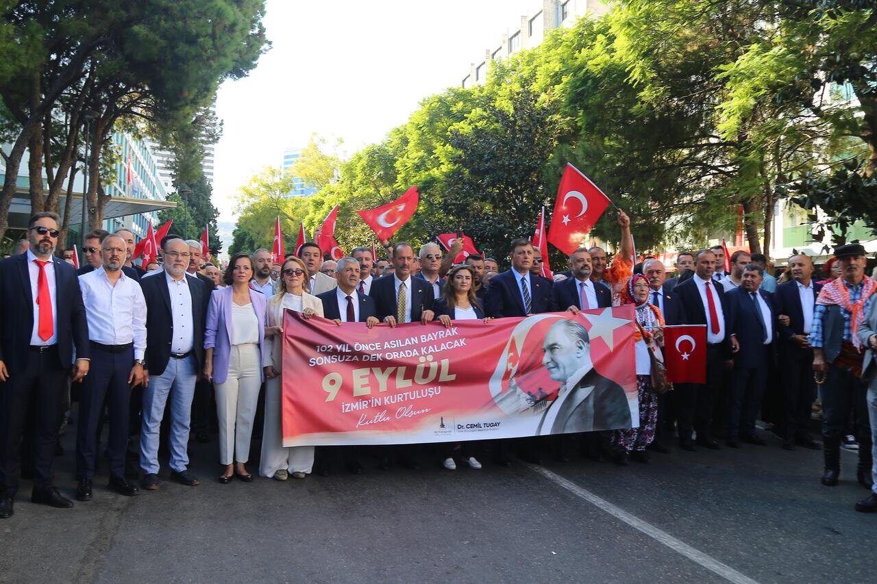 9 Eylül İzmir’in Düşman İşgalinden Kurtuluşu Korteji 
